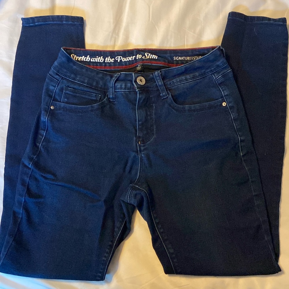 ⭐️Signature Studio Stretch to Slim Jeans⭐️